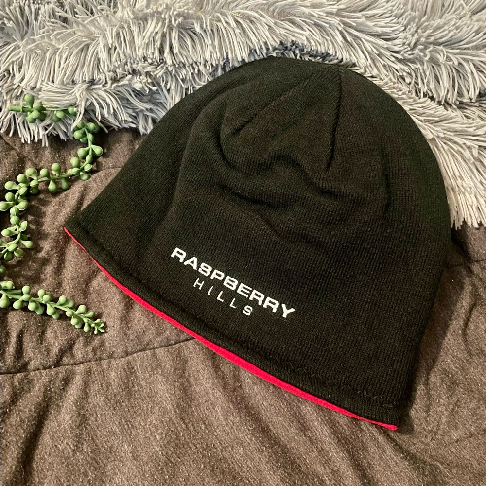 🍓Raspberry Hills Black & Red Reversible Beanie 🍓